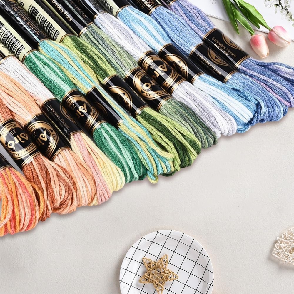 12 Meadas de Linha de Bordar p - Embroidery Embellishments avaliação e preço